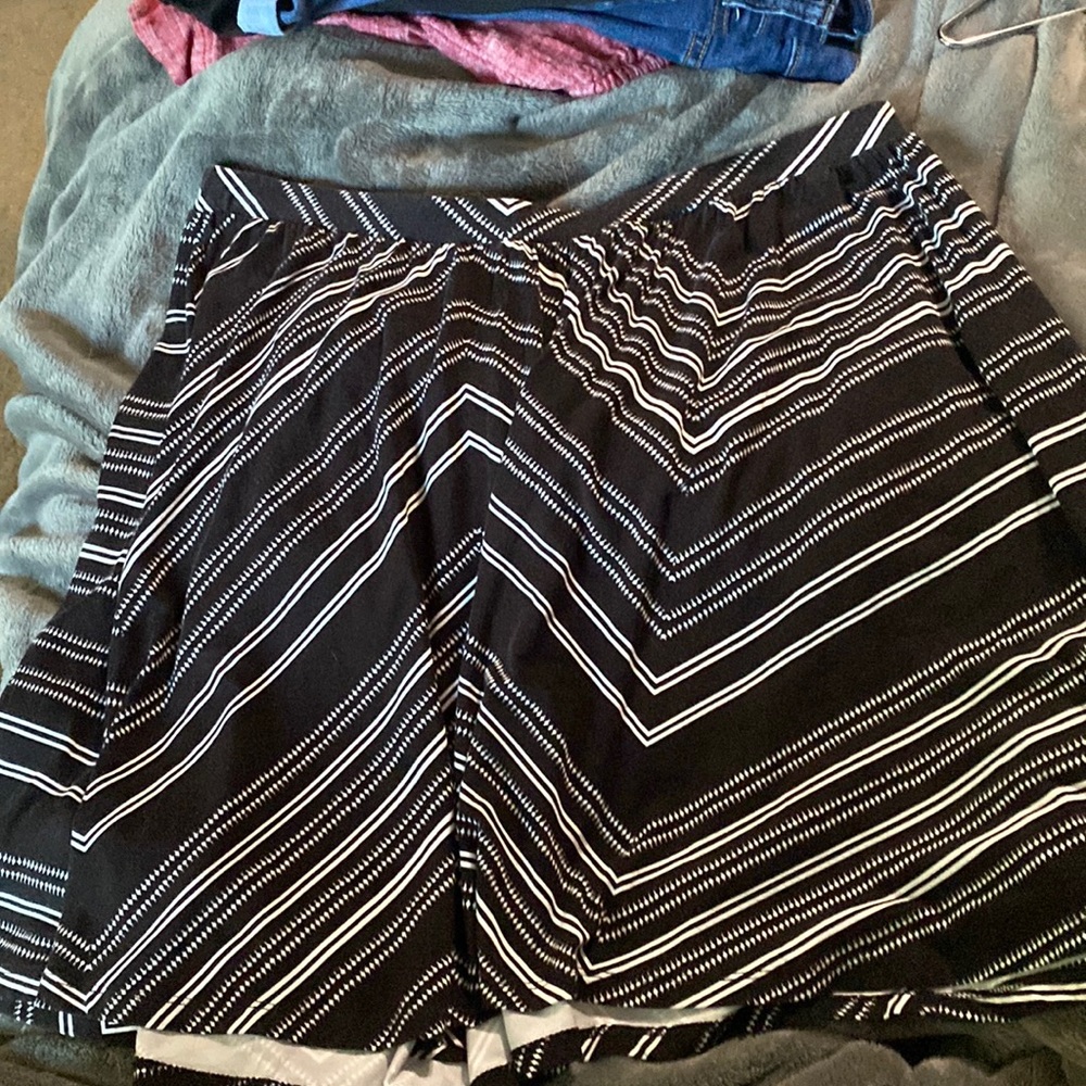 MIDI skirt with elastic waist